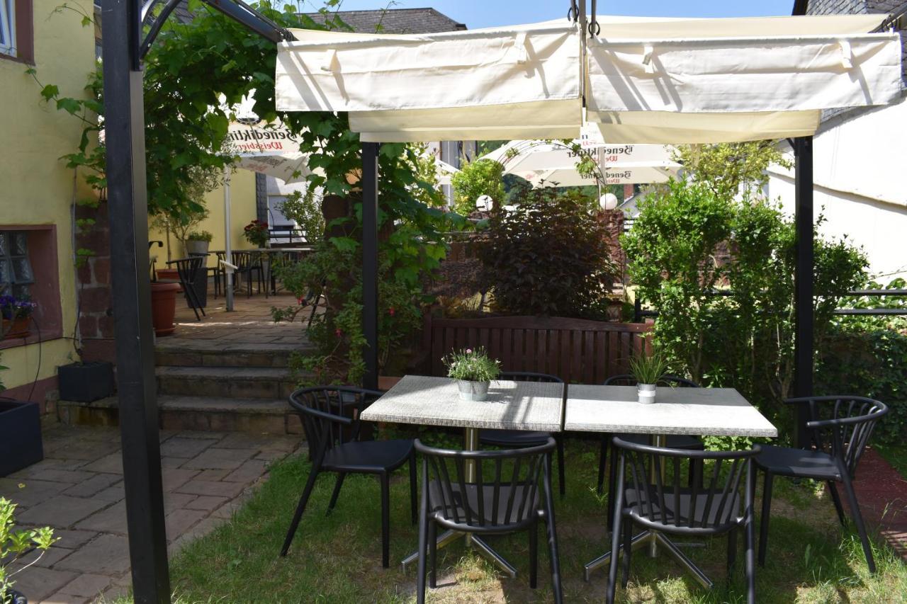 Landgasthof Zur Sonne Enkirch Exterior photo