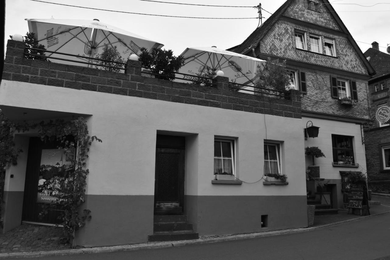 Landgasthof Zur Sonne Enkirch Exterior photo